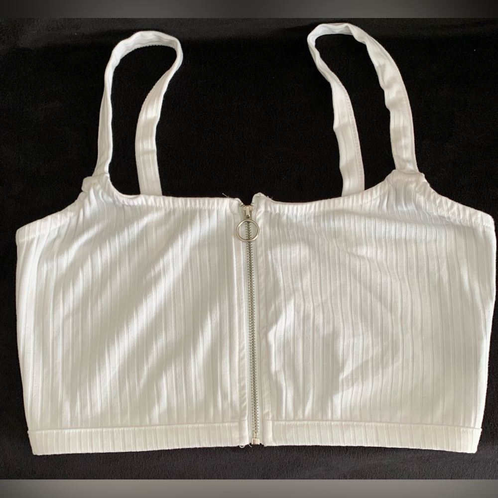Kendall & Kylie White Ribbed Knit Zipper Front Crop Halter Top Large